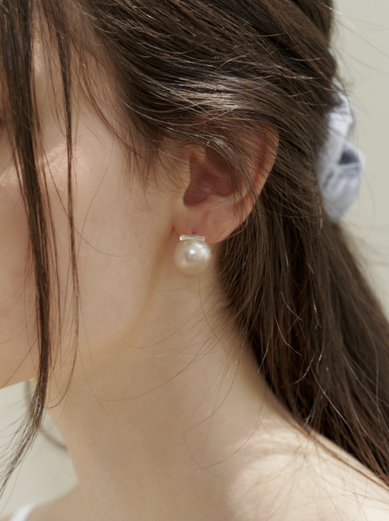 (925silver) cubic ribbon swarovski earring